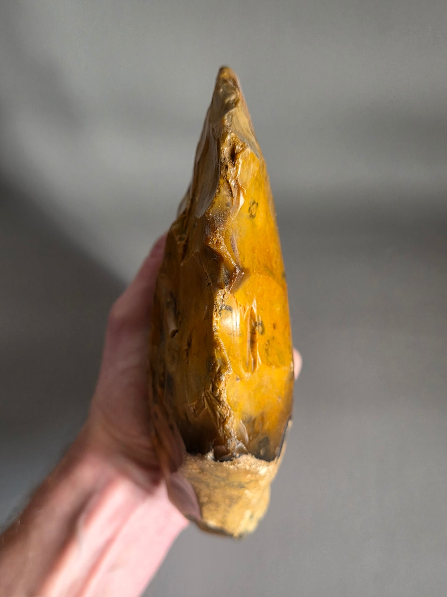 Huge Museum Standard British Lower Palaeolithic Flint Handaxe. Found 1901 in Farnham, Surrey. Ex Captain Streatfield Collection