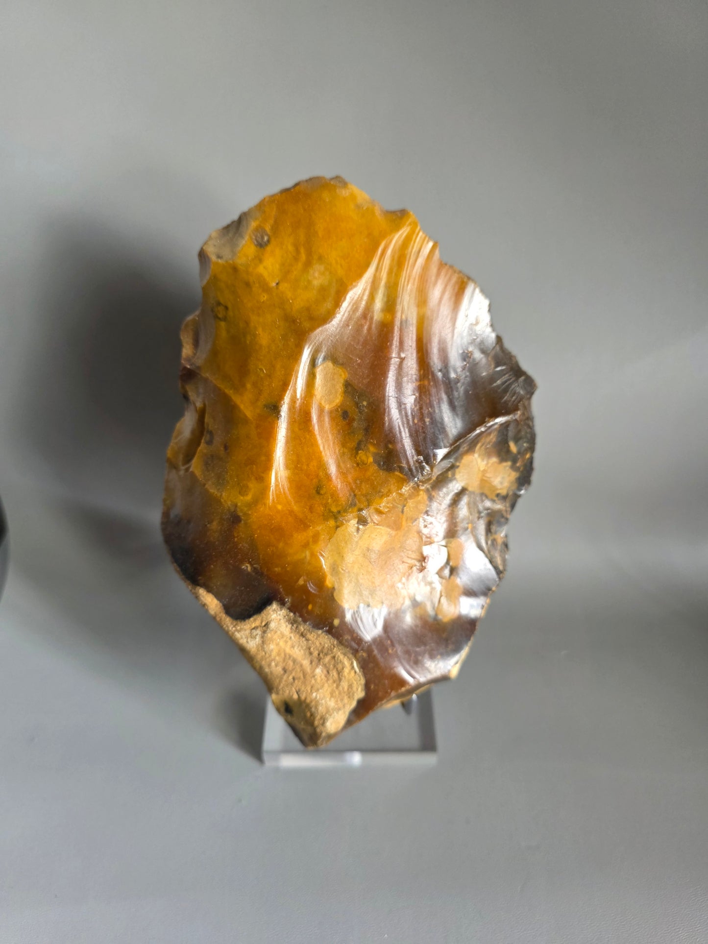 Huge Museum Standard British Lower Palaeolithic Flint Handaxe. Found 1901 in Farnham, Surrey. Ex Captain Streatfield Collection